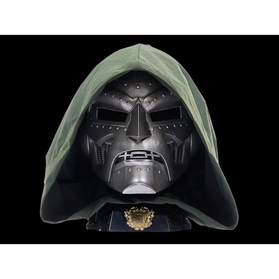 [Preventa] Doctor Doom Helmet with Hood Replica Marvel Legends