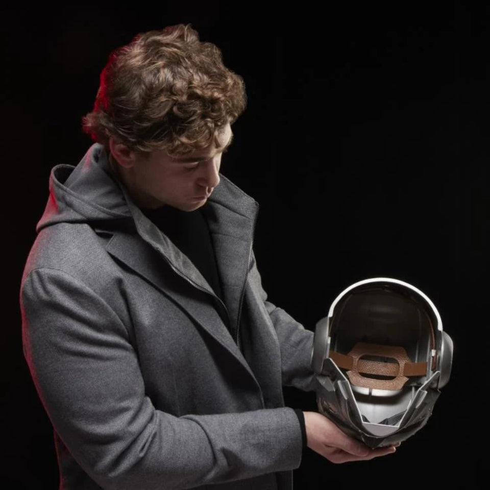 [Preventa] Doctor Doom Helmet with Hood Replica Marvel Legends