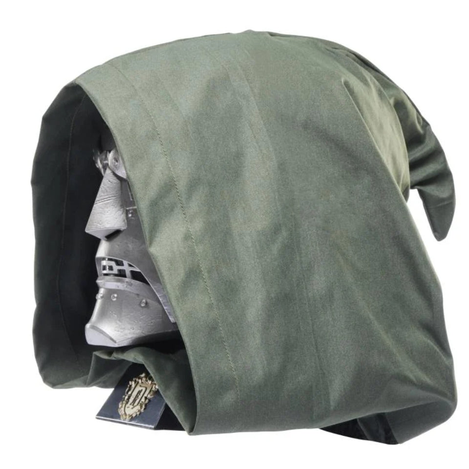 [Preventa] Doctor Doom Helmet with Hood Replica Marvel Legends
