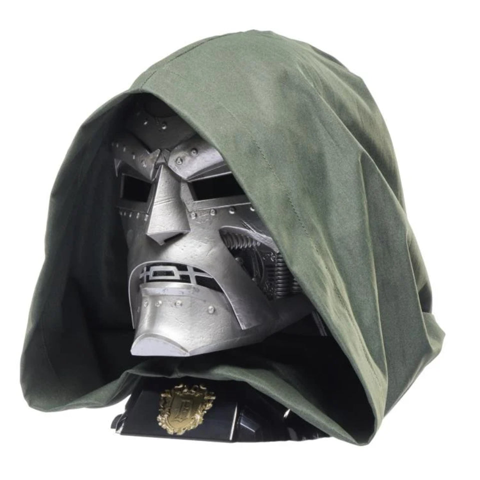 [Preventa] Doctor Doom Helmet with Hood Replica Marvel Legends
