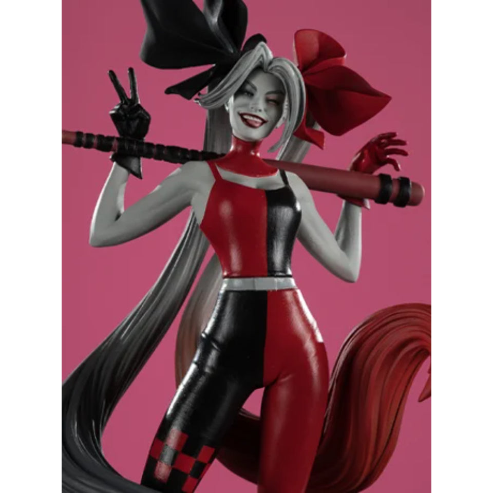 [Preventa] DC Direct Harley Quinn by Alex Garner Harley Quinn: Red, White, and Black 1:10 Scale Resin Statue