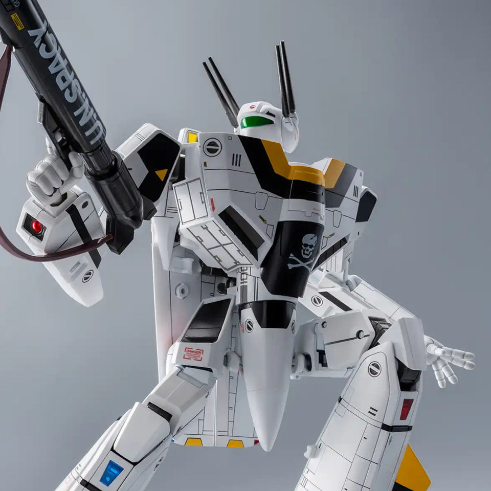 ROBOTECH VF‐1S Veritech (Roy Fokker)  THREE ZERO